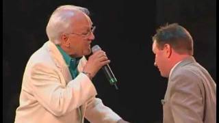 Didn't It Rain - Speer Family and Dove Brothers at NQC 2002.mp4