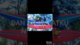 Download lagu Status whatsapp walau raga kita terpisah jauh mp3