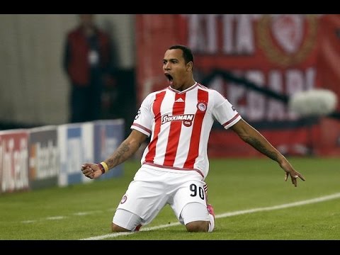 Arsenal vs Olympiakos 2-3 Pardo Goal 2015