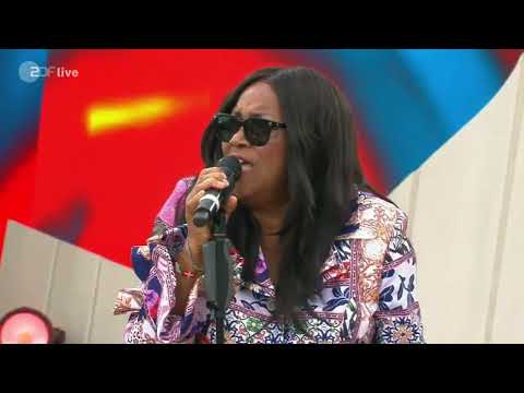 Gloria Jones - Tainted Love '24 (ZDF Fernsehgarten 04.08.2024)