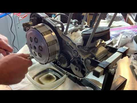 CRF 450 Engine rebuild video Bottom End Dissassembly