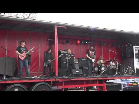 Gold Dust Woman performed by Blues Electric at Whitwick Music Fest