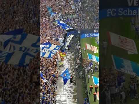 Schalke 04  nach dem Derbysieg 15.04.2018