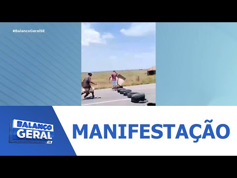 Manifestação em Feira Nova moradores afirmam que estão sem água há 15 dias no município
