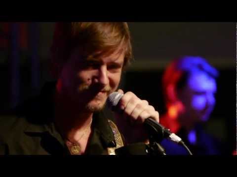 Paul Banks - Summertime Is Coming (Live on KEXP)
