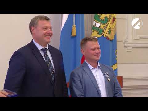 На приёме ко Дню рыбака лучших рыбаков наградил врио губернатора Игорь Бабушкин