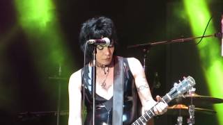 Joan Jett &amp; The Blackhearts - Hard To Grow Up - Vancouver PNE, Aug 17, 2014