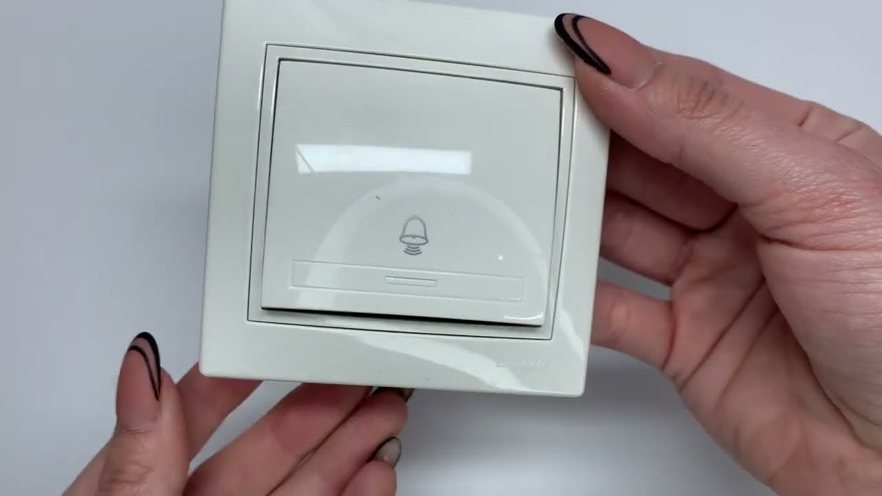 Кнопка звонка LEZARD Mira белая 701-0202-103