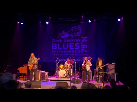 «I can’t Keep for Crying…» by JUNIPHER GREENE #bluesfestival #longyearbyen #svalbard #progrock 