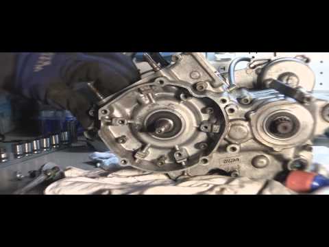 YZ125 Tear Down Part 5: Splitting 2 stroke Engine Case (cases)