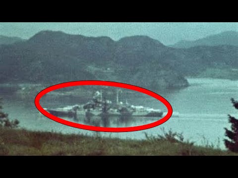 The explosion of the battleship hurled him meters high out of the water!