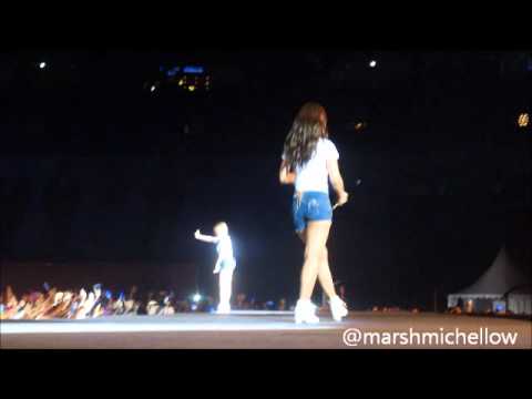 120922 SMTown in Jakarta - Kissing You (Yuri made a heart sign)