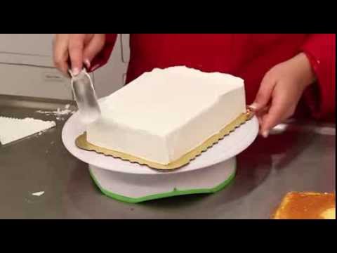 Base-ice an 1/8 Sheet Cake