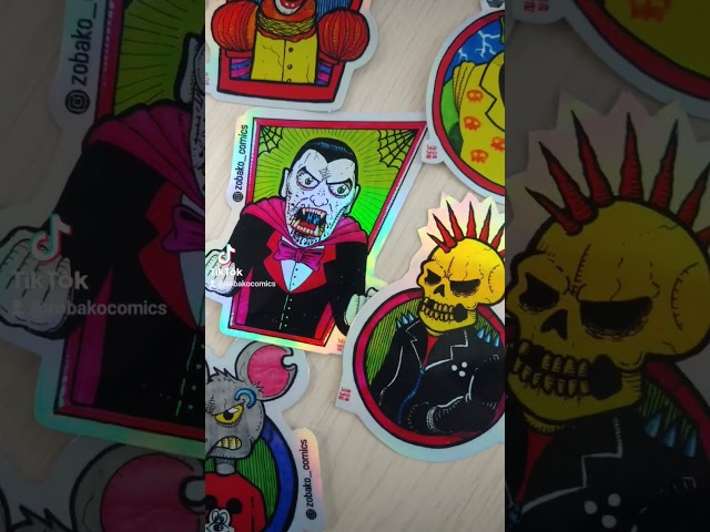 Vídeo relacionado con 50 calcomanías de crimen de terror, paquete de calcomanías de terror para monopatín, guitarra, puerta, laptop, equipaje, coche, bicicleta, botella de agua, suministros de fiesta de cumpleaños