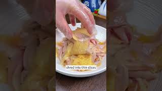 Download lagu The Cantonese traditionally serve poached chicken with a sauce made of ginger, scallion #chinesefood mp3