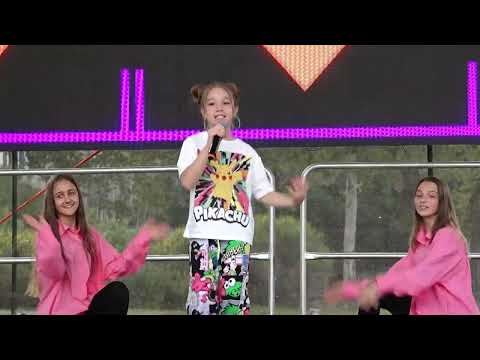 Gabriela Cernelea  - Festivalul "În Lumea Surprizelor"