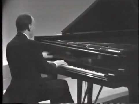 Michelangeli plays Debussy Images 1/3 - Mouvement