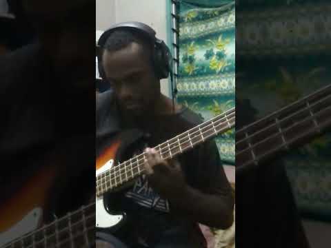 Thumbnail for No Doubt - Spiderwebs Bass Practice #shorts #bass #nodoubt #gwenstefani by Gwen Stefani, No Doubt
