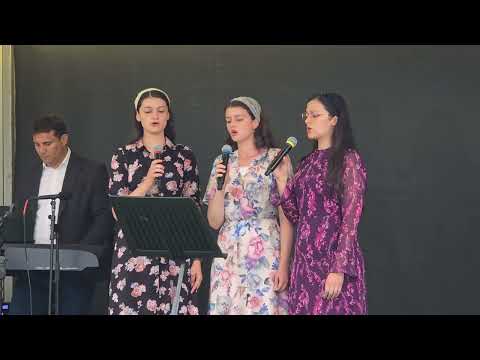 Surorile Bîrsan - De atuncea au trecut vremi