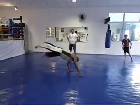 grupo berimbal de prata.wmv