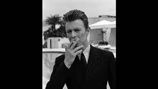 David Bowie - I Can&#39;t Give Everything Away (piano version)