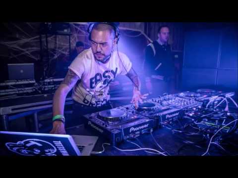 Rob Threezy - Roundhouse (Tittsworth Remix)