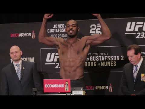 UFC 232 Official Weigh-Ins: Jon Jones makes weight first