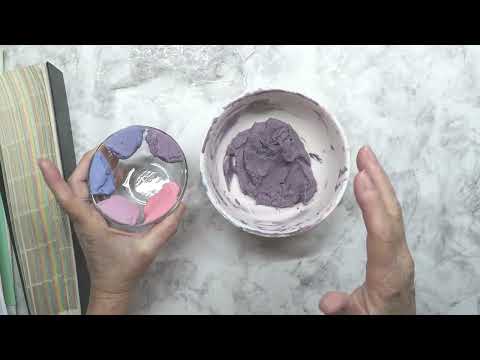 How to make purple icing with only red and blue food coloring