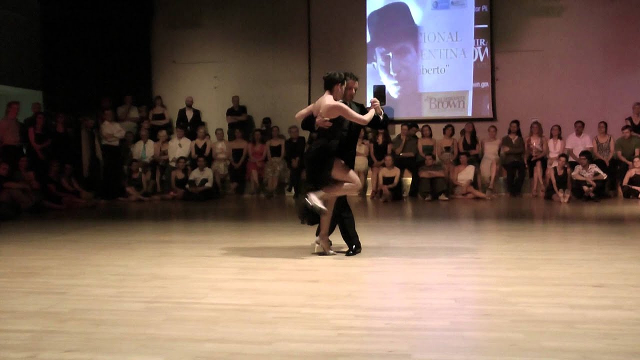 Yanina Quiñones & Neri Piliu @ Corrientes, June 2013 - 3/4