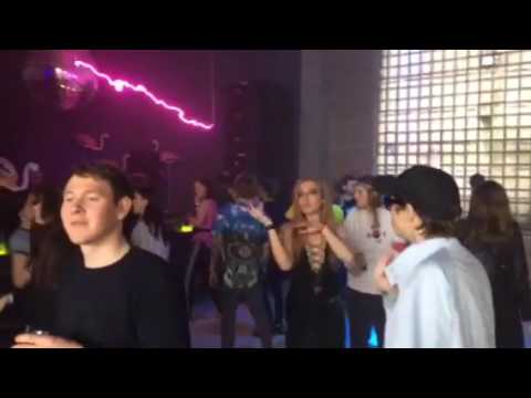 Shutta@OFF:Rooms by Roots United