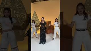 Download lagu Siapa yang udah gak sabar NGELUWIHI versi dance studio-nya?😍🔥 mp3
