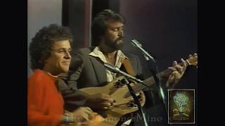 Glen Campbell &amp; Leo Sayer 1982 LIVE! ~ &quot;More Than I Can Say&quot; (#2 hit-1980)