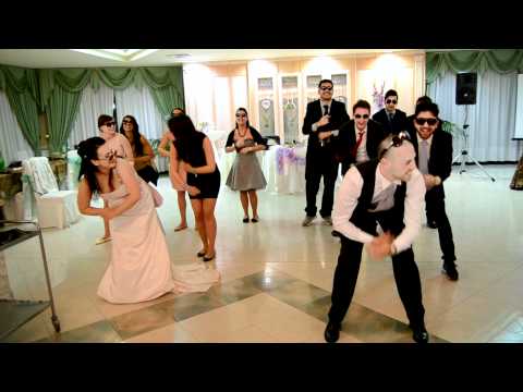 UN BRINDISI AGLI SPOSI!