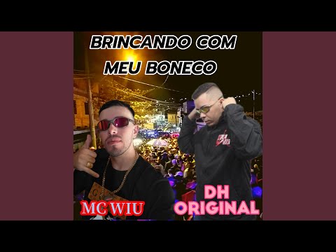 Brincando Com Meu Boneco