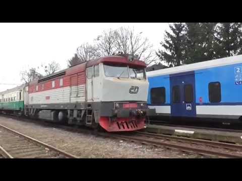 EJ 640.002 RegioPanter jako vlak Os 3723 křižuje se Sv 100909