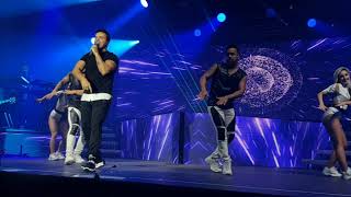 Luis Fonsi - Apaga la luz / live in Prague 9.8.2019