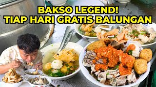 Download lagu Legend Sejak 1993! Masaknya Masih Pakai Arang, Bakso Kakap di Sini Makannya Pakai Nasi! mp3 Download lagu Legend Sejak 1993! Masaknya Masih Pakai Arang, Bakso Kakap di Sini Makannya Pakai Nasi! mp3