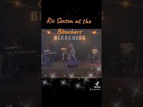 I don't own the rights to this music. Ric Sexton at the Bleachers Aug 10 2023