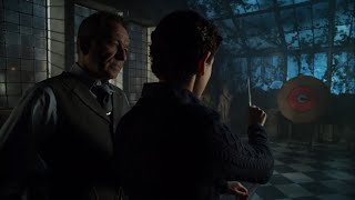 123. Gotham (s3e15). Bruce receives a note from Selina./Bruce runs into Sonny Gilzean and his men.