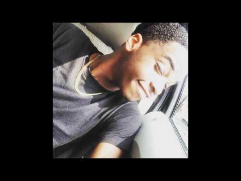 Tay Geez Giving Free Raw Bars [Leaked]