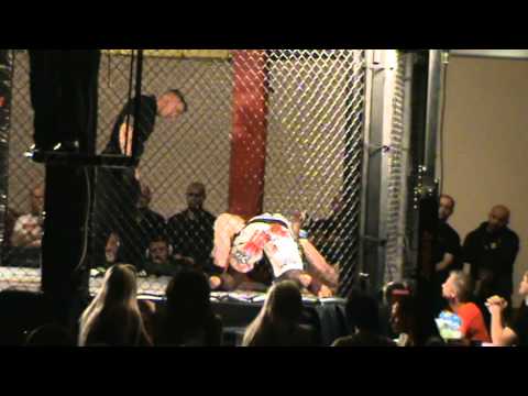 BattleArena 27-11-11 Ben Mobbs MMA Fight round 1.MPG