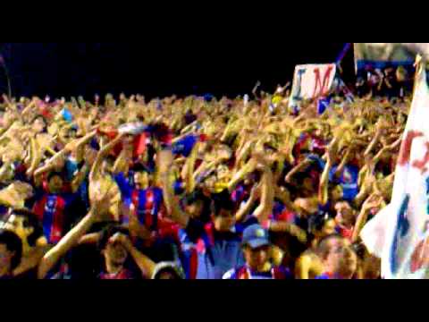 "Canticos de cerro porteñoo, recibimiento vs santos" Barra: La Plaza y Comando • Club: Cerro Porteño