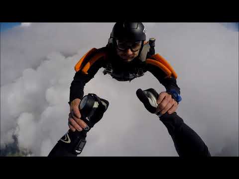 AFF course in 4 jumps