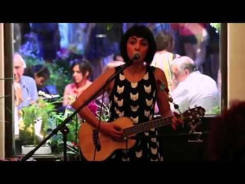 Marjan Farsad - Khooneye Ma (Live & Acoustic)