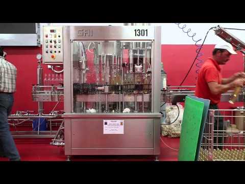 Linie de imbuteliere a vinului - Crame Romania