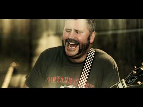 Stiftelsen | Giftet | Officiell video