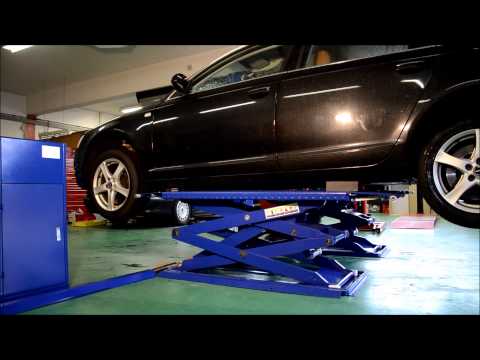 Doppelscherenhebebühne  "KANSAS-CITY" 3 Tonnen Tragkraft mit Umlenkmechanismus - www.WEMATIK.de