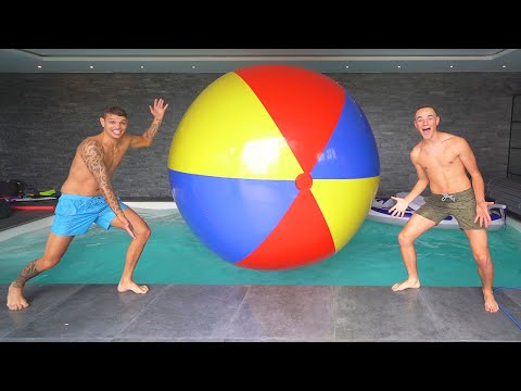 MEGA STRANDBAL VAN 3 METER! DIT GING FOUT!