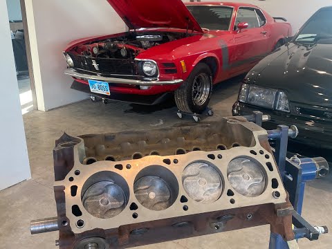 Building a 1970 BOSS 302 Engine! (Clevor)
