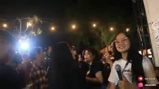Download lagu ade astrid sedingin salju, live angkringan teh ita mp3